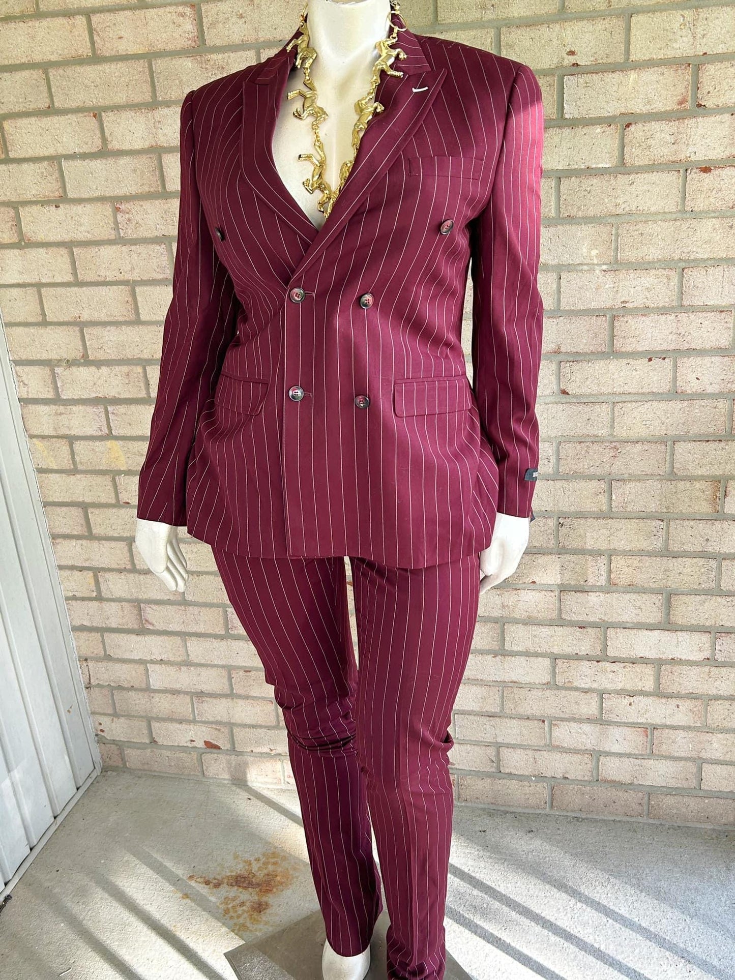 Bespoke TAZIO European suit