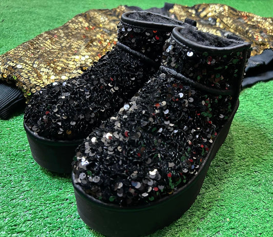 UGG Ultra Mini Chunky Sequin
Size: 7