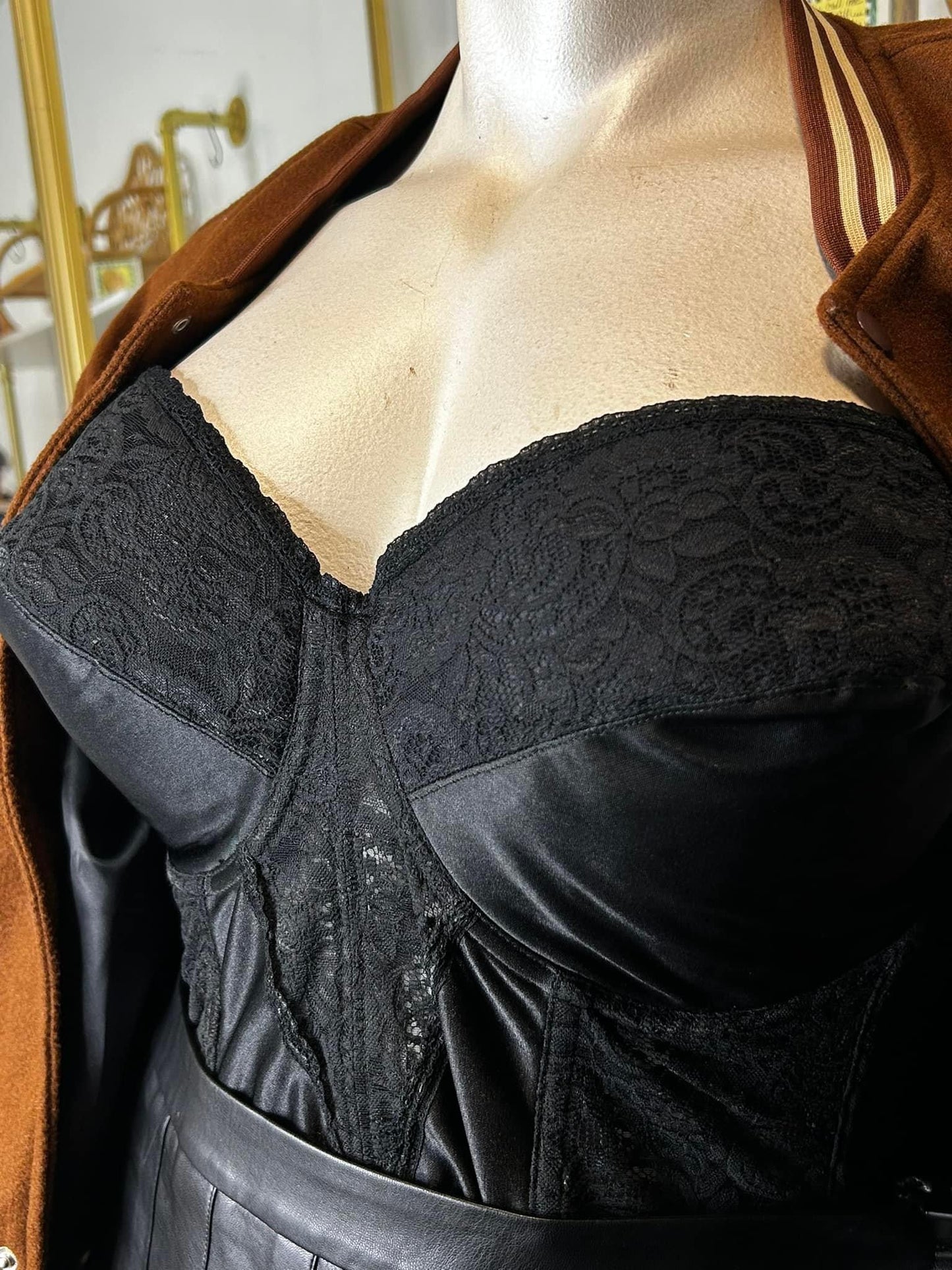 Vintage Va Bien bustier size: 42DD